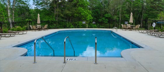 1-sealingpooldeck